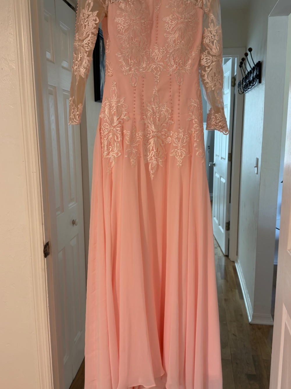 Elegant Blush Pink Lace Appliqué Evening Gown